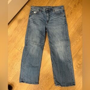 American Eagle Outfitters Women’s Classic Blue Straight Jeans